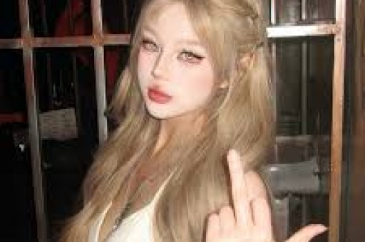 18岁出道拍片红遍全球！深田咏美自曝7年被坑「逃税15亿」